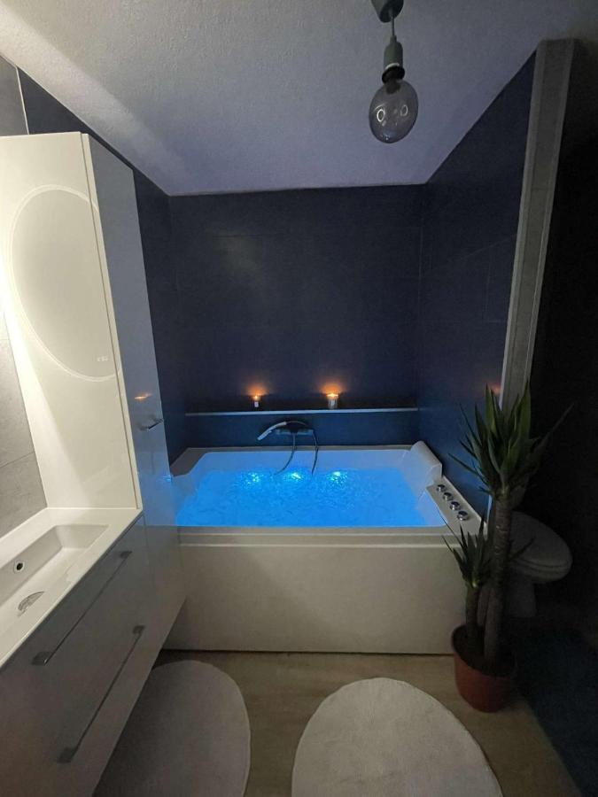 Sublime Appartement Avec Balneo Toulouse Exterior foto